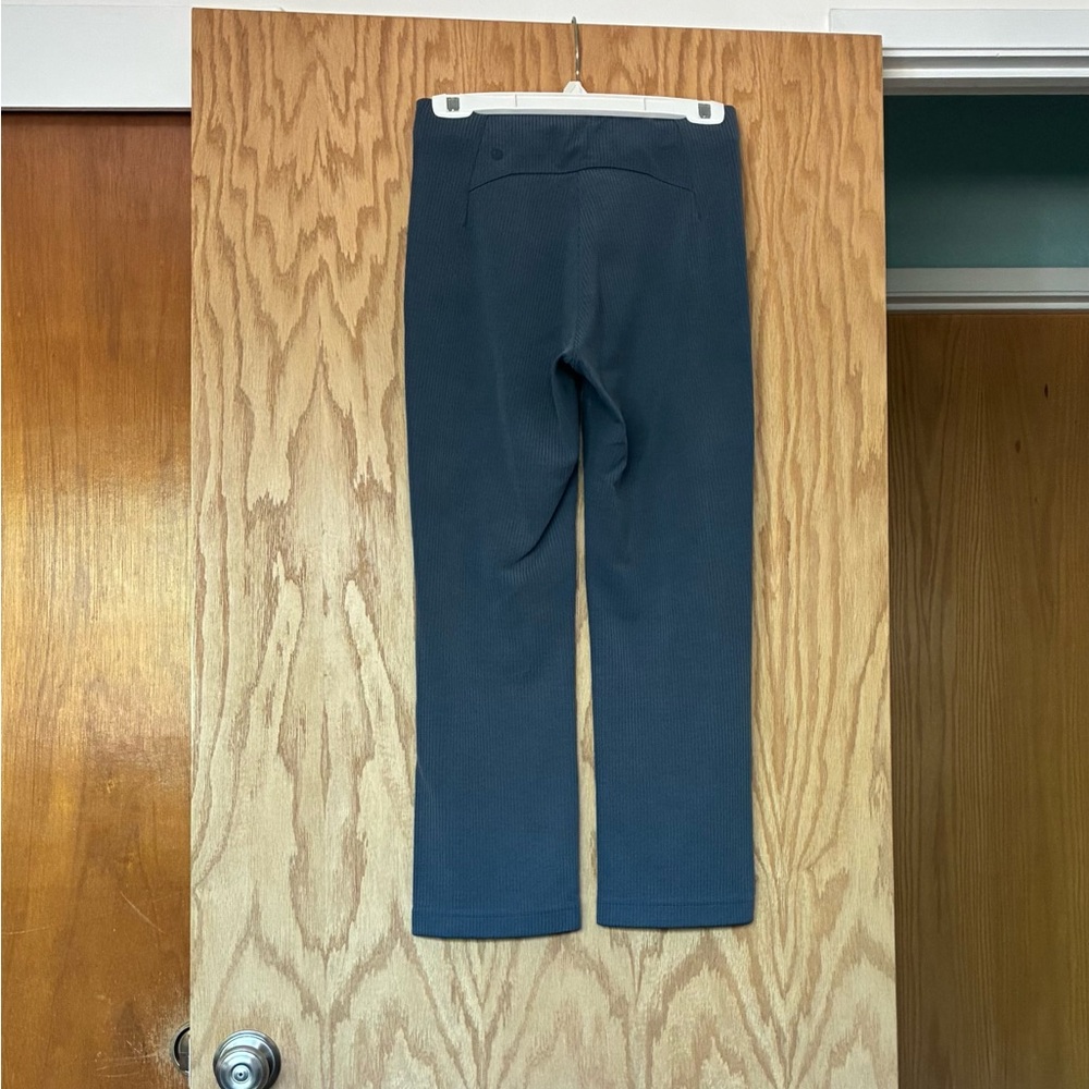 Lululemon Athletica Ribbed Softstreme Zip Leg  Cropped Ankle Pants - Picture 2 of 8
